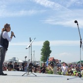 鎮守の森のプロジェクトのテーマソング「希望が丘へ」を作詞作曲してくれた石井竜也さん