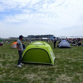 芝生の会場だからテントも張れて快適♪