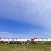 たくさんの屋台が出店してくれました。©NPO法人わらアートJAPAN