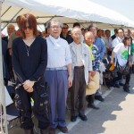 植樹の前に黙祷を捧げます 宮城県岩沼市千年希望の丘植樹祭2014