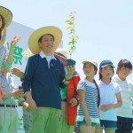 日テレNEWS ZEROの村尾信尚さんと山岸舞彩さんも植樹祭に参加してくれました 宮城県岩沼市千年希望の丘植樹祭2013